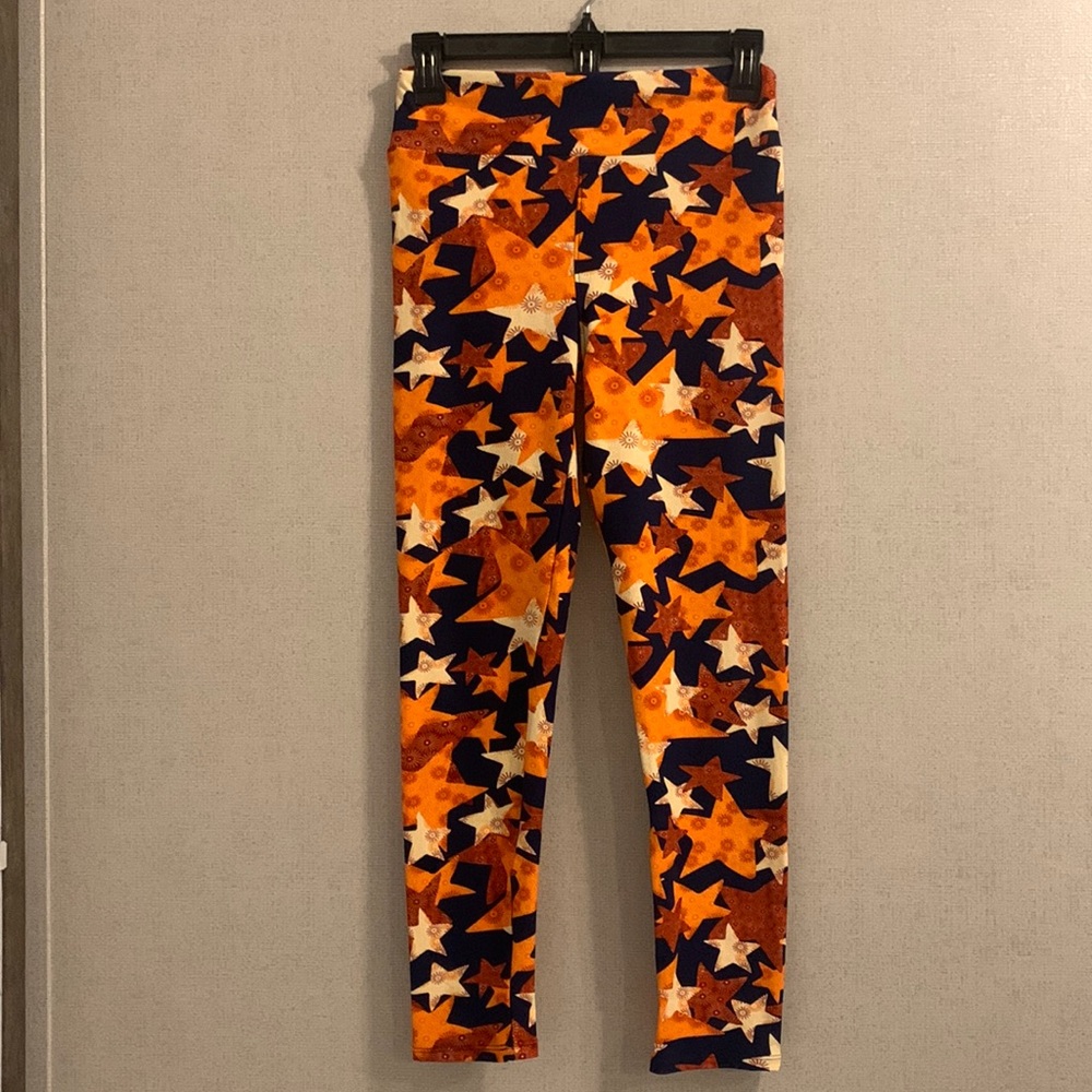 NWOT LULAROE STAR LEGGINGS